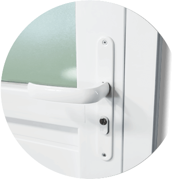 detalhe da fechadura da porta de giro de PVC