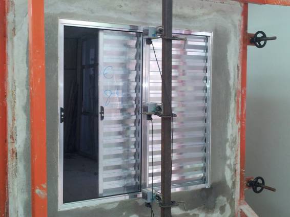 Ensaio cargas uniformemente distribuídas